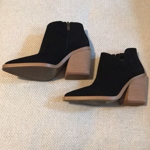 Vince Camuto Black Suede Booties w/Block Heal.  NEVER WORN!!! 7.5M